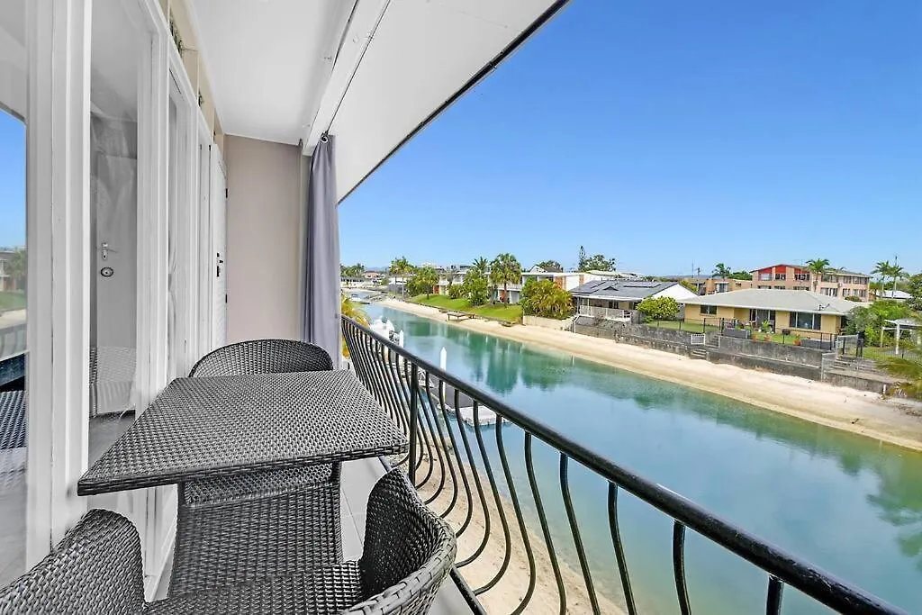 Gold Coast Waterfront Townhouse Broadbeach Waters Holiday home Gold Coast